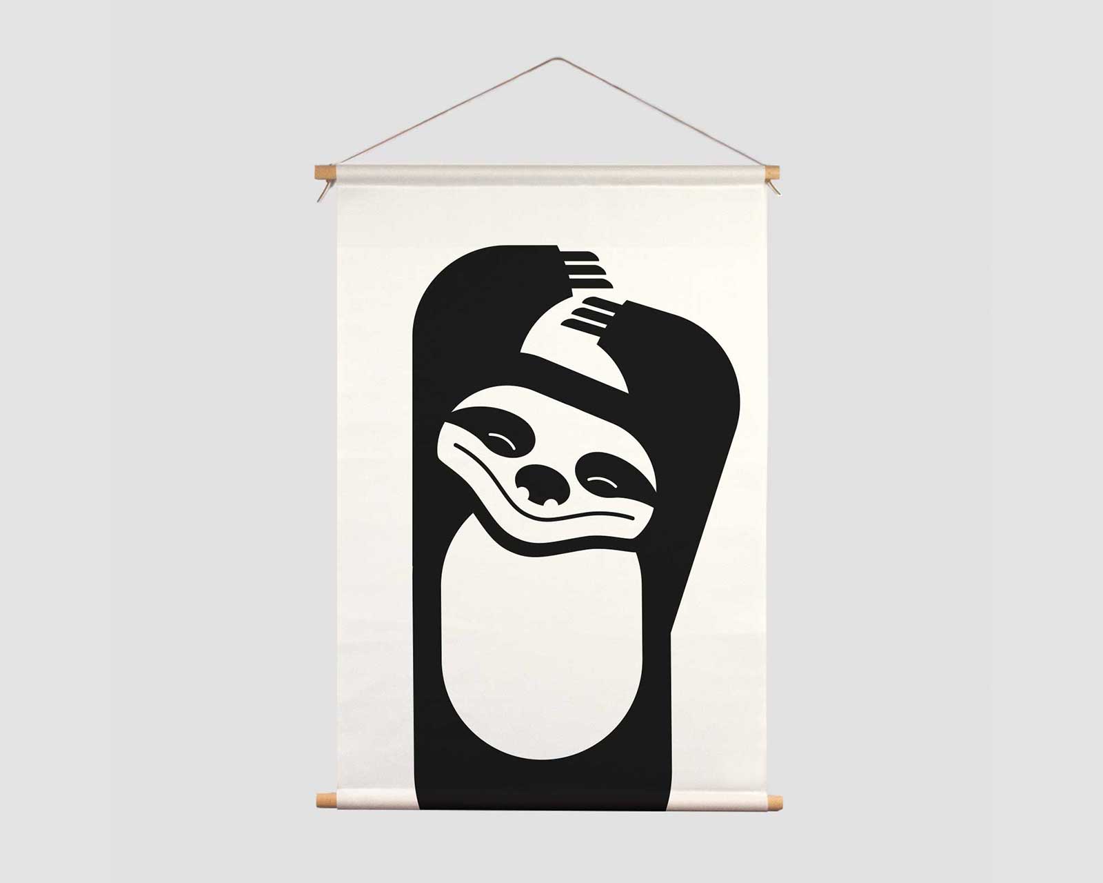 Textielposter zwart-wit print aapje Pie Slothy luiaard zwart wit kraamcadeau jungle decoratie kinderkamer